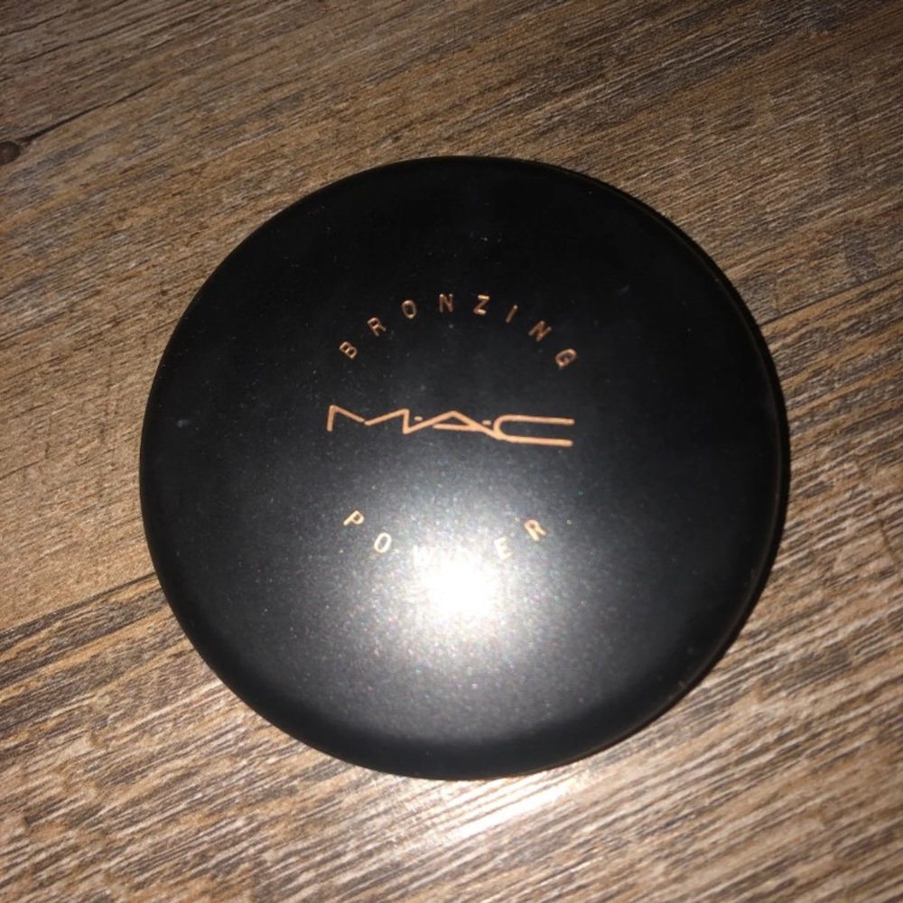 NEW MAC bronzer